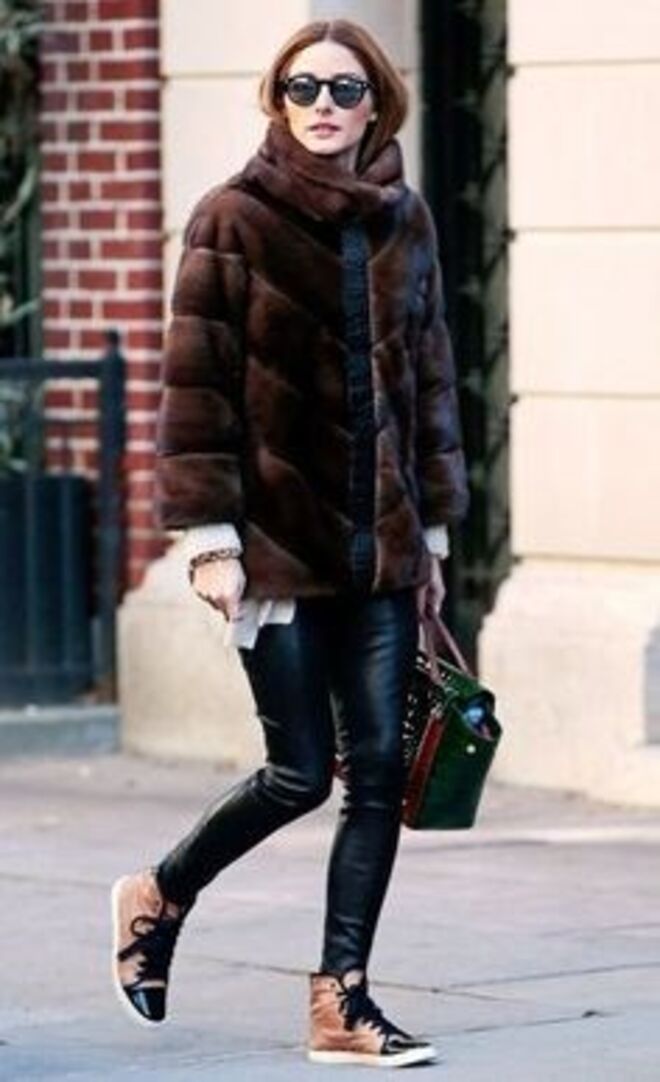 6. Casacos de penas | Olivia Palermo
