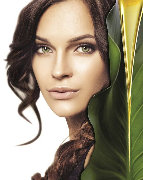 A junção aroma (cheiro) + terapia (cura) é utilizada na aromaterapia, a terapia alternativa holística que recorre aos cheiros para proporcionar benefícios ao corpo humano