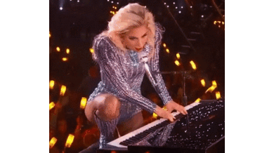 A atuação de Lady Gaga no Superbowl em 10 GIF's