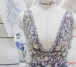 Assim foi feito o vestido Chanel de Emma Stone