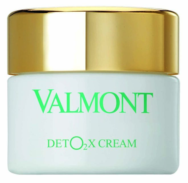 Para desintoxicar a pele asfixiada. Deto2X Cream, €185,80, Valmont