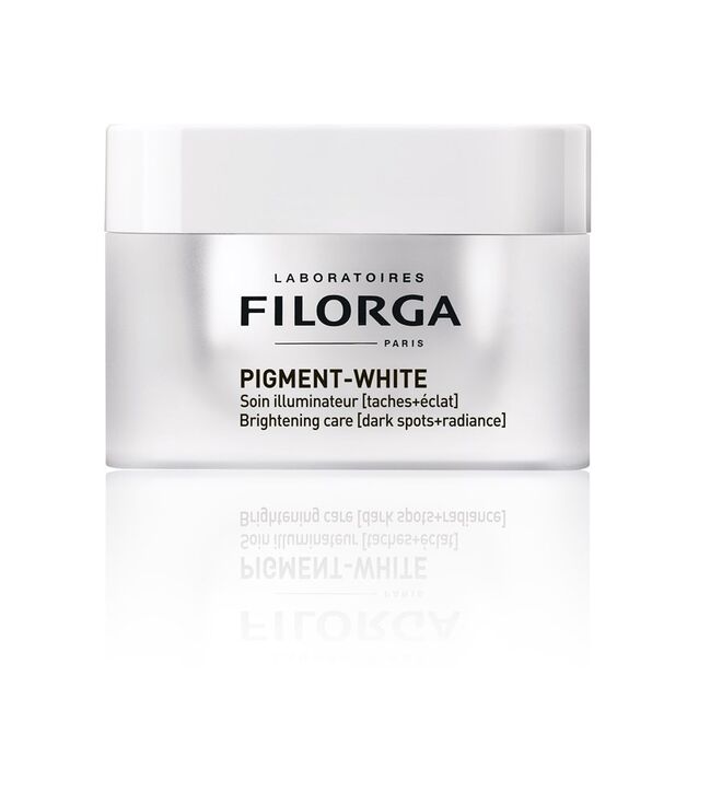 Para iluminar e tratar as manchas da pele baça e pigmentada. CP Pigment White Brightening Care, €55,90, Filorga