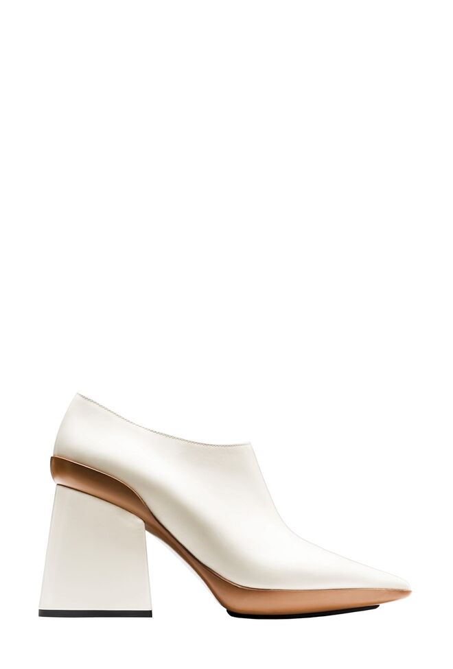 Sapatos em pele, €760, Marni