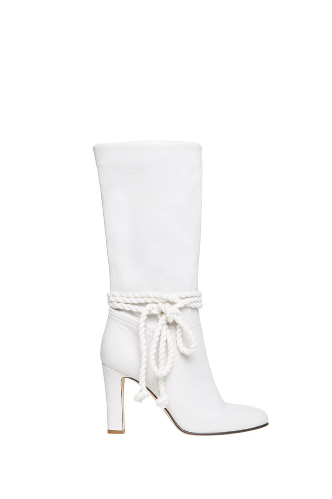 Botas em pele, €853, Philosophy di Lorenzo
