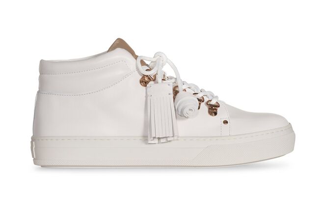 Ténis em pele, €470, Tod’s