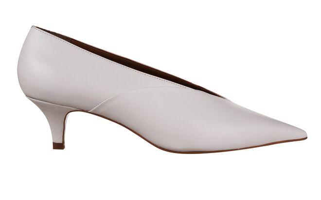 Sapatos em pele, €72, Topshop