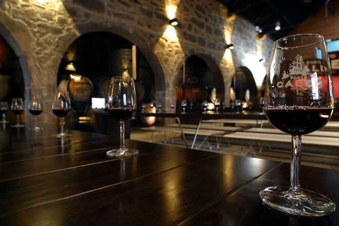 2. Caves do Vinho do Porto