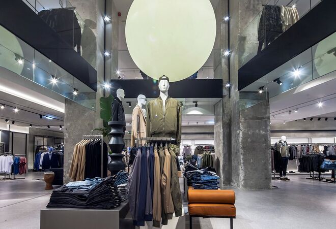 Mango abre megastore no Chiado