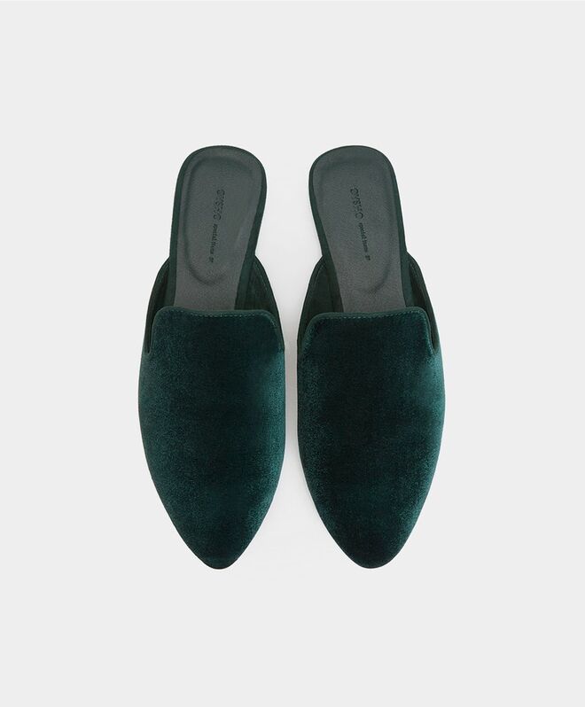 Sapatos em poliéster, €22,99, Oysho 