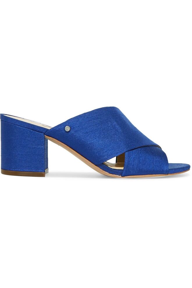 Mules, €125, Sam Edelman, em net-a-porter.com