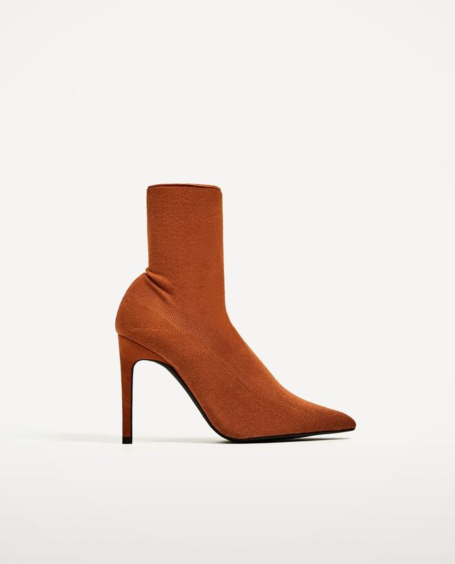 Botins, €39,95, Zara