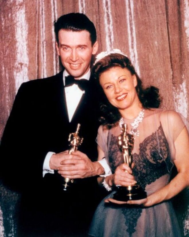 1941 | Os melhores atores do ano, James Stewart " A História de Filadélfia" e Ginger Rogers com o filme "Kitty Foyle".
