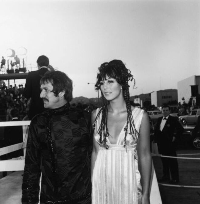1968 | Sonny e Cher deslumbram na passadeira vermelha