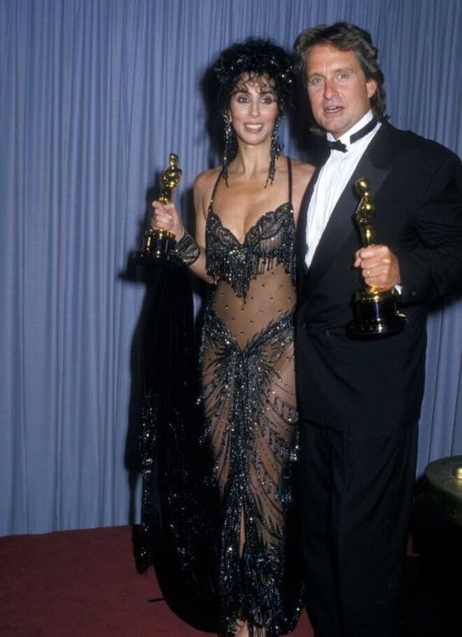 1988 | Michael Douglas, vencedor do Óscar de melhor ator com o filme "Wall Street" com Cher, a vencedora de melhor atriz com o seu desempenho no filme "Moonstruck"