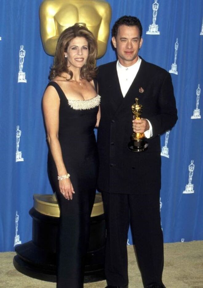 1995 | Tom Hanks com Rita Wilson. Hanks ganhou assim o segundo Óscar de Melhor Ator, desta vez com a sua participação no filme "Forrest Gump".