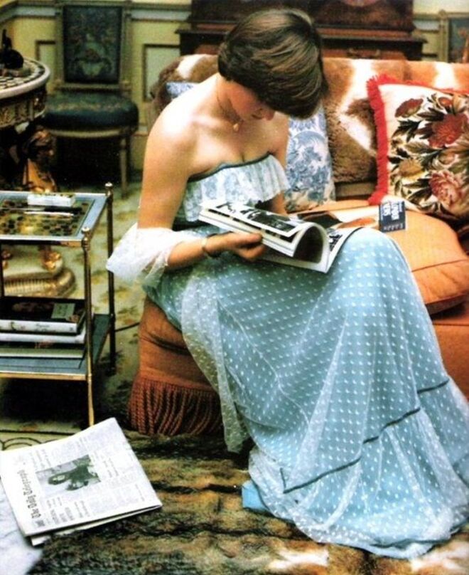 Vestido Regamus usado por Diana num baile em 1979 na Althorp House