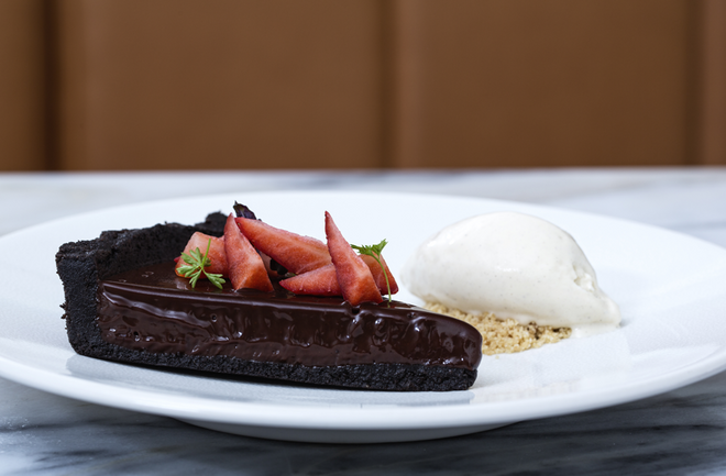 Tarde de chocolate com morangos no Delidelux