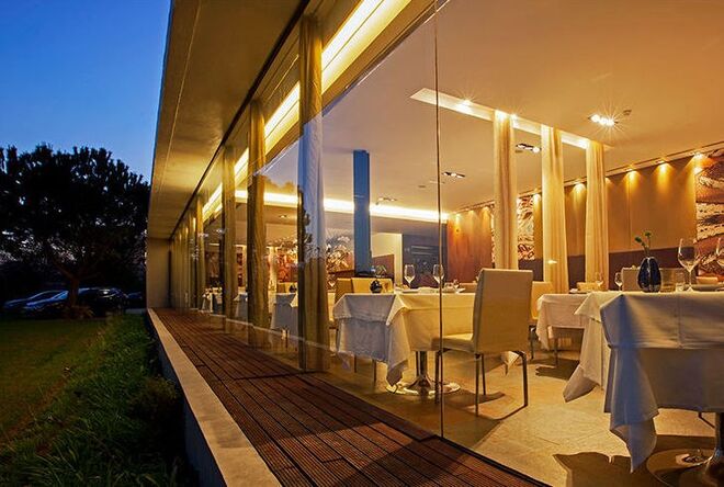 Eleven [Rua Marquês da Fronteira, Jardim Amália Rodrigues, 1070, Lisboa]