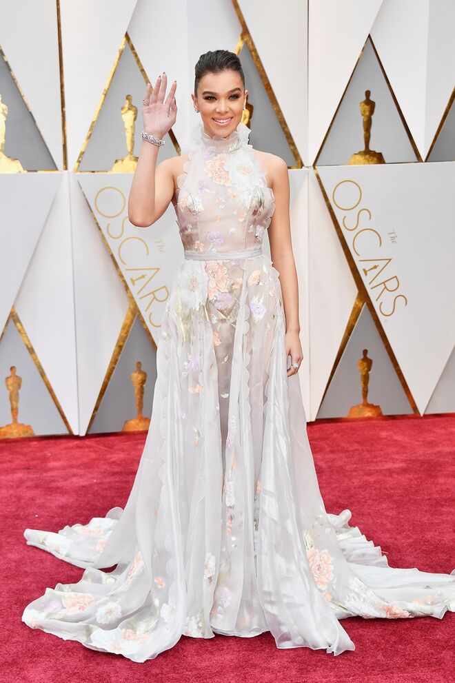 Hailee Steinfeld  em Ralph & Russo