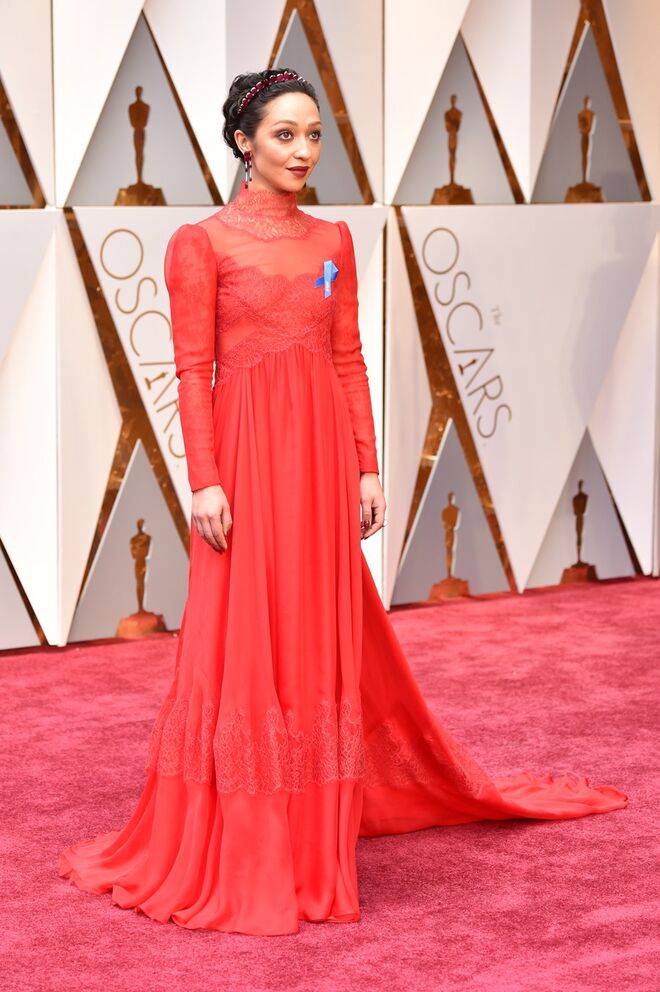 Ruth Negga em Valentino