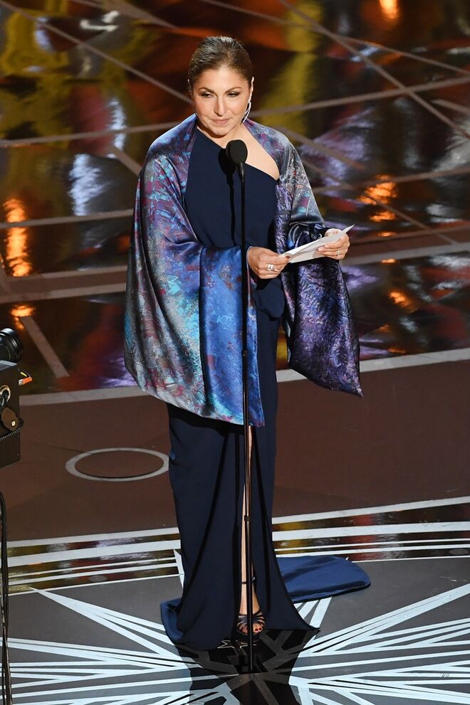 Melhor Filme em Língua Estrangeira: "The Salesman" (Irão: Asghar Farhadi) | Anousheh Ansari|