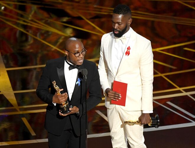 Melhor Argumento Adaptado: "Moonlight" | Barry Jenkins e Tarell Alvin McCraney, os argumentistas