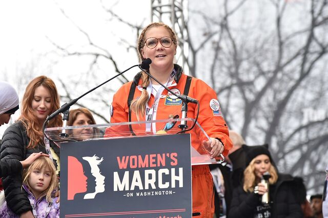 Amy Schumer: A mulher que leva o feminismo até aos homens através do humor.