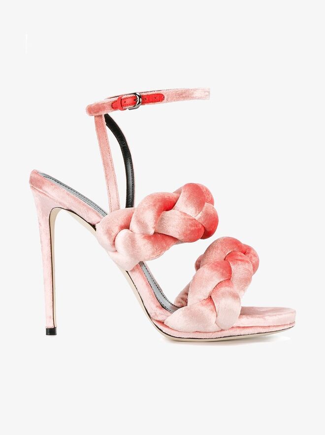 Sandálias em pele e veludo, €750, Marco de Vincenzo, em farfetch.com