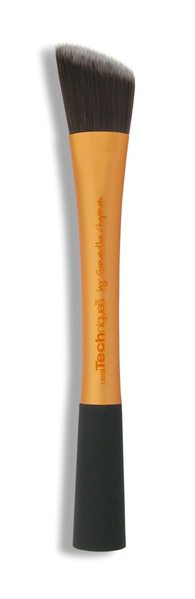 Pincel para aplicar base, €9,49, Real Techniques