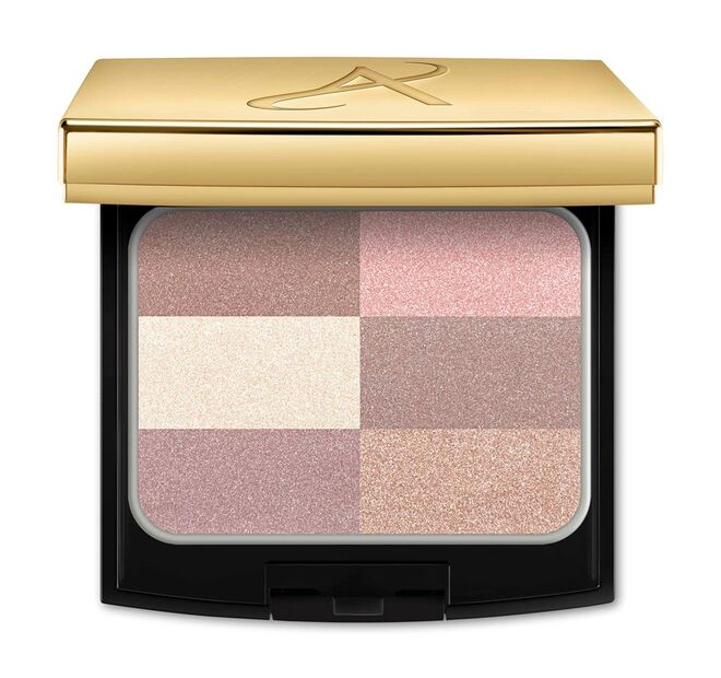 Pó Compacto 3D no tom nudes luminosos, €30, Artistry