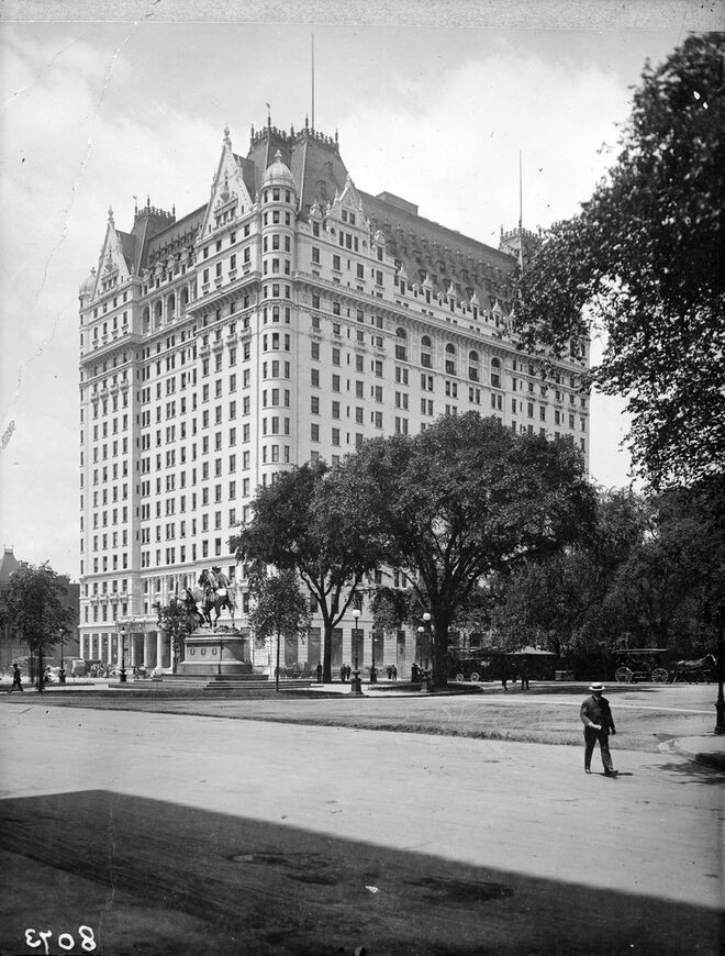 Plaza Hotel, Nova Iorque, construído em 1907 pelo arquiteto Henry J. Hardenbergh