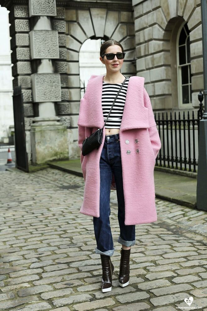 Ao ombro ou a tiracolo