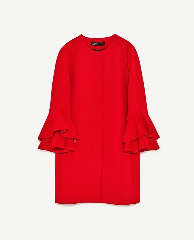 Sobretudo com manga em folho, €79,95, Zara