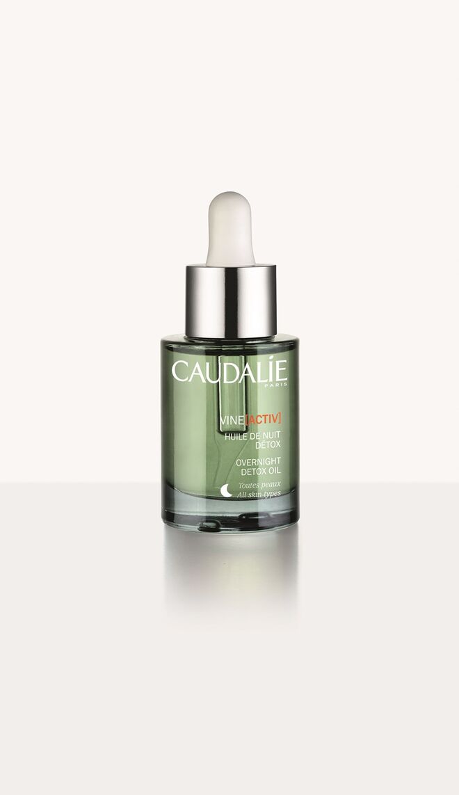 Vine Activ Huile de Nuit Détox, óleo de noite regenerante, €32,79, Caudalie 