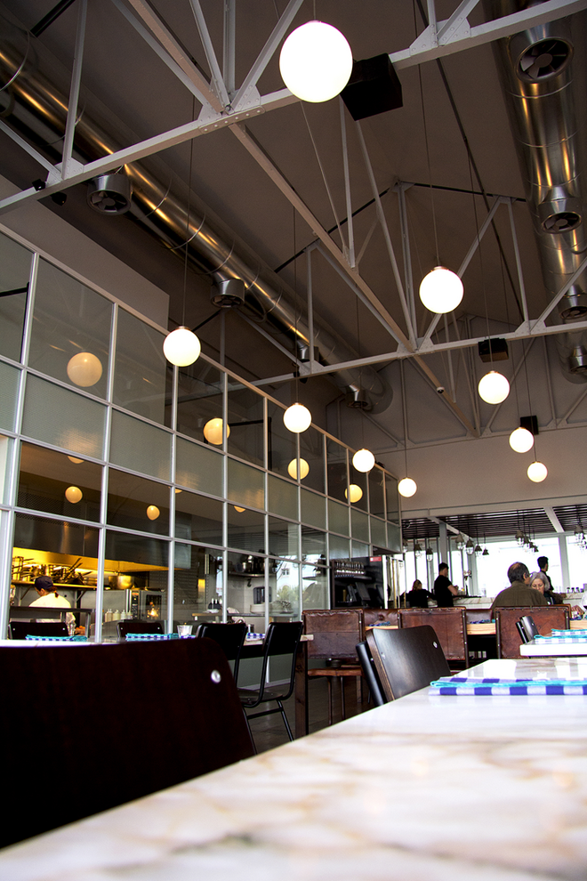 O interior do Cais da Pedra