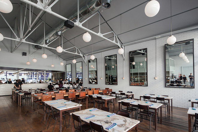 O interior do Cais da Pedra