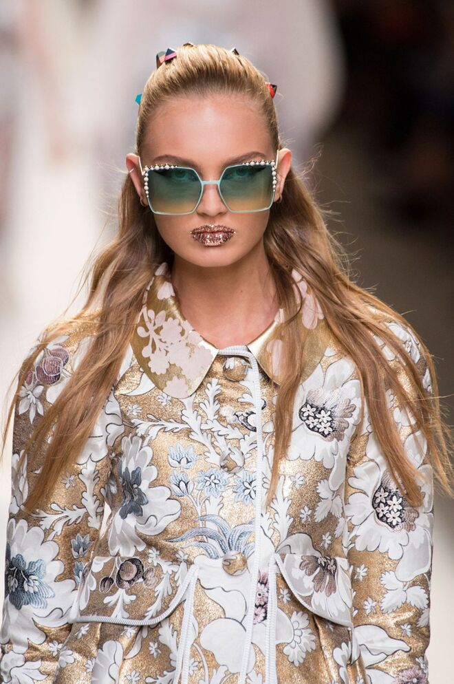 Desfile primavera-verão 2017 Fendi