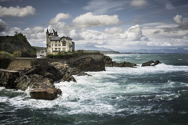 2. Biarritz