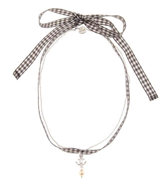 Choker, €250, Miu Miu, em mytheresa.com