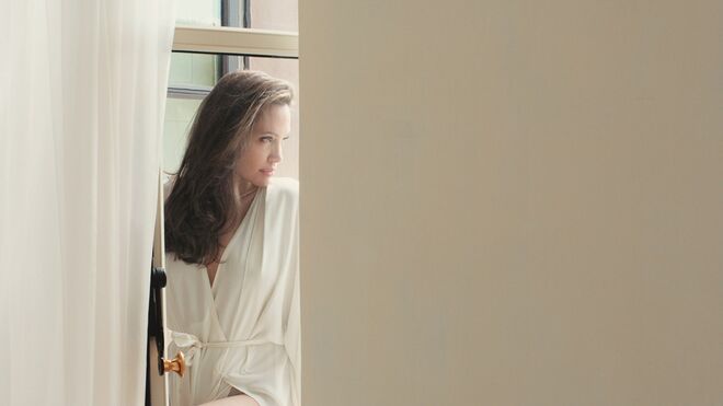 Angelina Jolie, embaixadora do Mon Guerlain