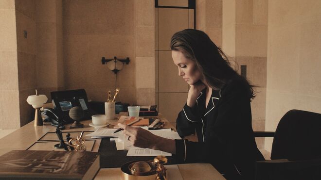 Angelina Jolie, embaixadora do Mon Guerlain