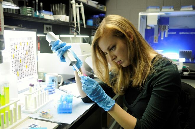 Sarah Polley em Splice (2009)