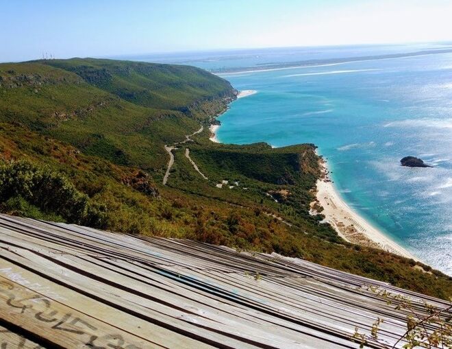 10. Miradouro do Portinho da Arrábida (Sesimbra)