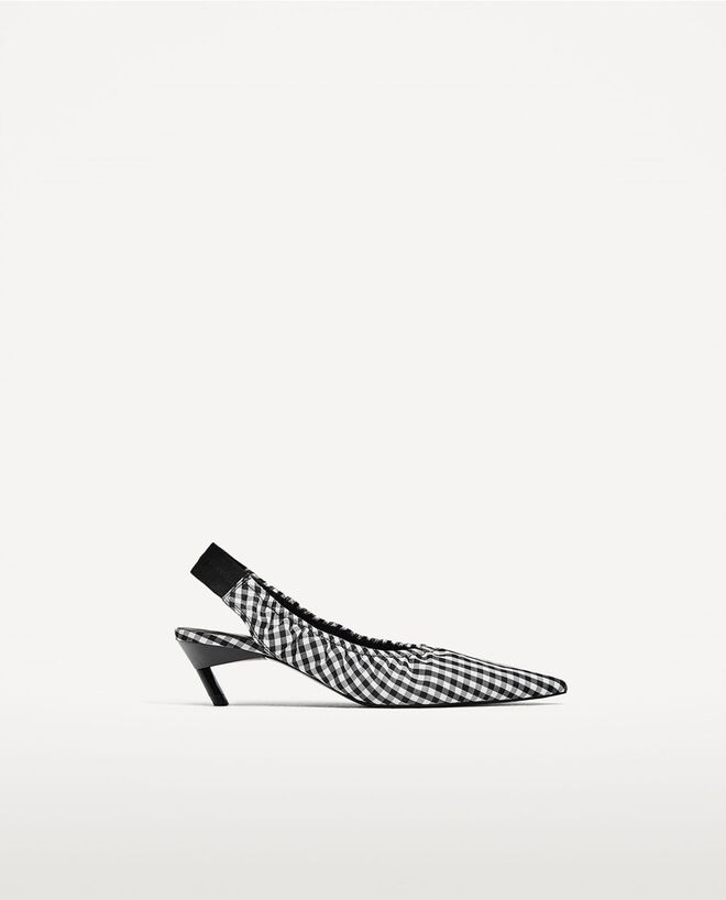 6. Sapatos em poliéster, €35,95, Zara