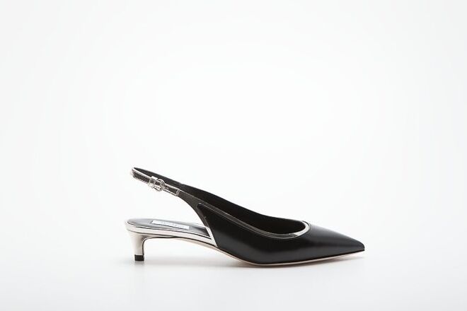 3. Sapatos em pele, €405, Max Mara