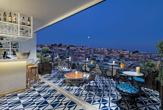 2. Tome um cocktail no terraço do Chill-Out Limão