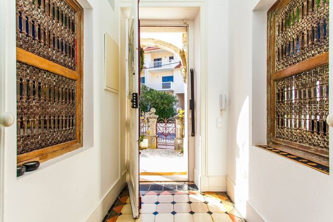  Salty Pelican Beach Hostel & Surf Camp 