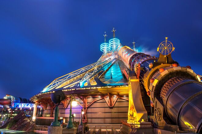 2005 - (9 ABRIL) - Inauguração da Space Mountain Mission 2