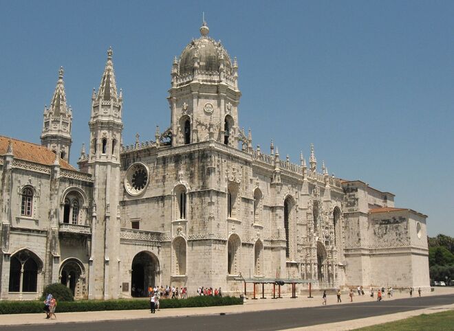 O Mosteiro dos Jerónimos promove o concerto “Música Tradicional Portuguesa” pelas 11h