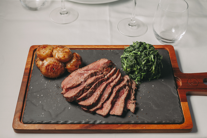 Posta Mirandesa Fatiada, Grelos Salteados e Batata a Murro, €55